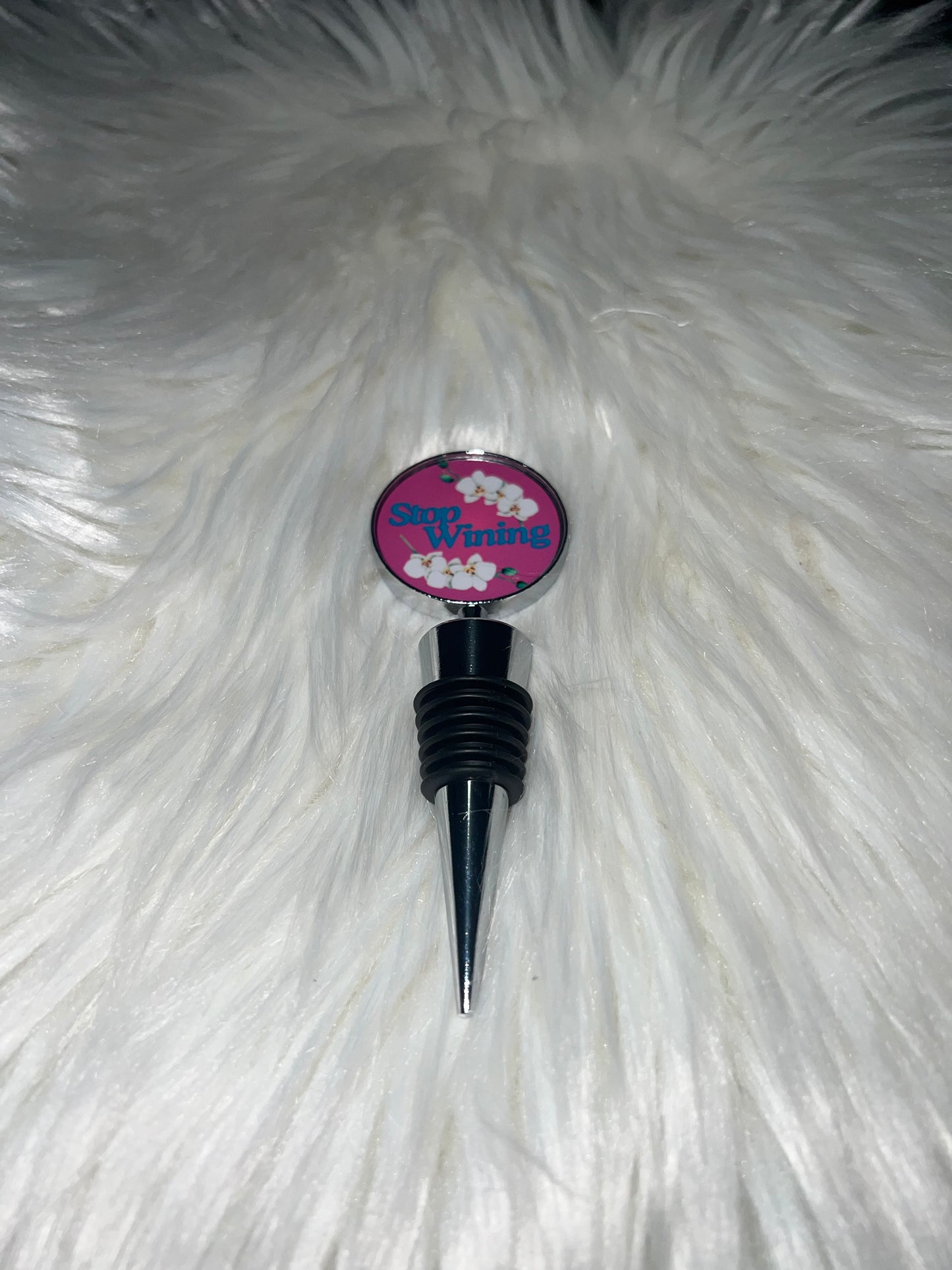 Double sided wine stopper